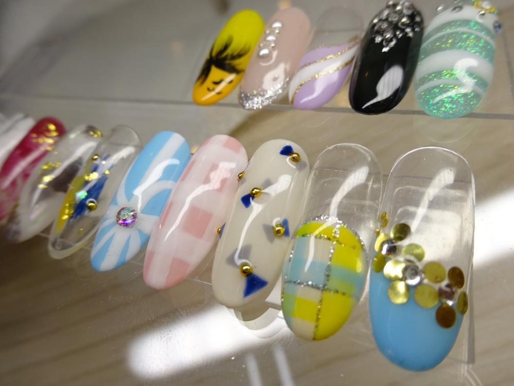 ネイルサロンぽりっしゅ、施術サンプルシチュエーションやお好みに応じた様々なネイル、施術しますの写真2