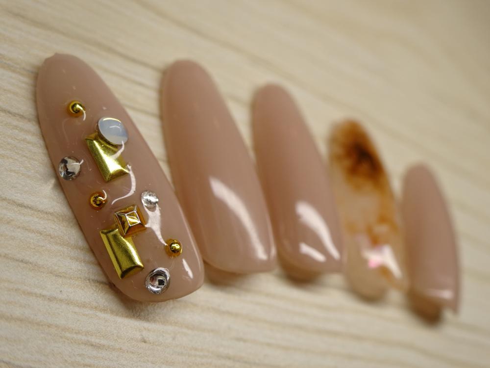 ネイルサロンぽりっしゅ、施術サンプルネイルサンプル（ブラウン）の写真2